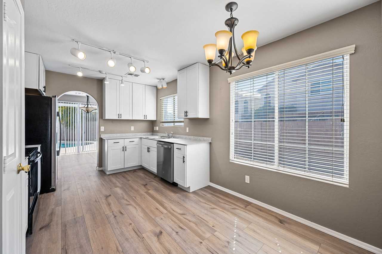 3719 East Inverness Avenue #14 - Photo 7 of 25