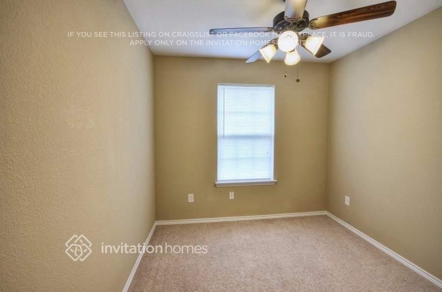 15614 Gatsby Ln - Photo 6 of 16