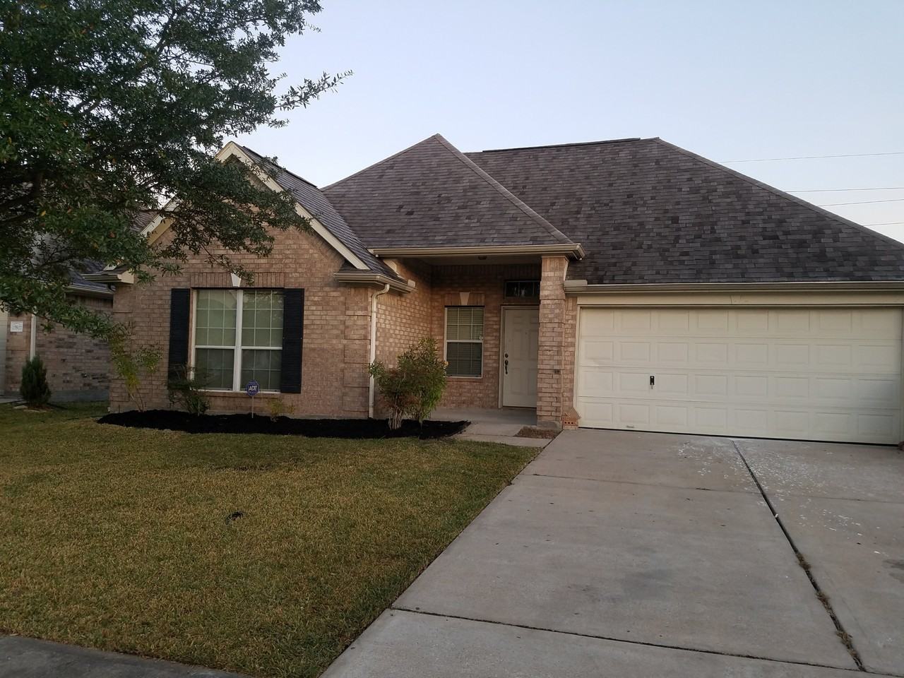 15931 Breanna Ln - Photo 2 of 13