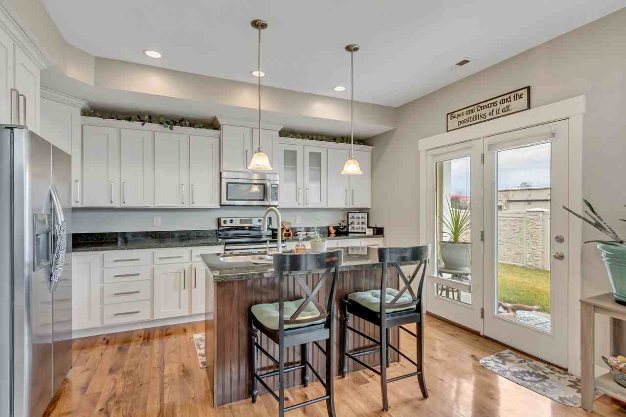 11647 S Stafford View Dr - Photo 2 of 26