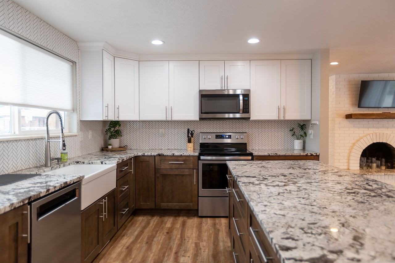 894 En - Photo 3 of 25