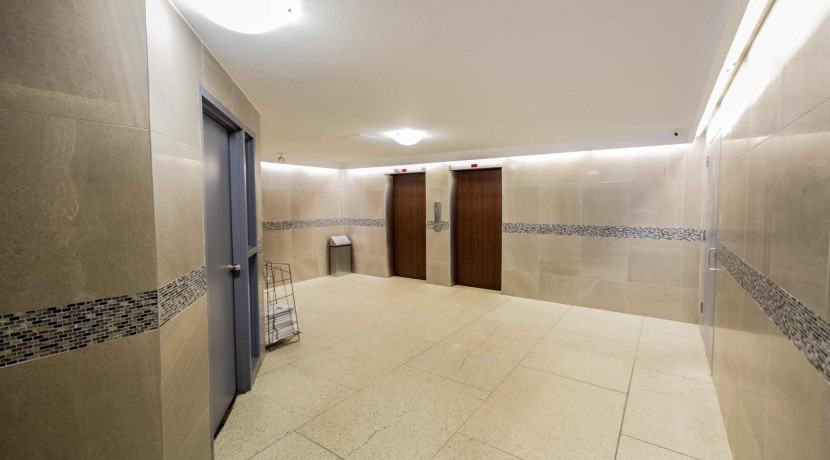 6171 Bathurst St - Photo 3 of 12