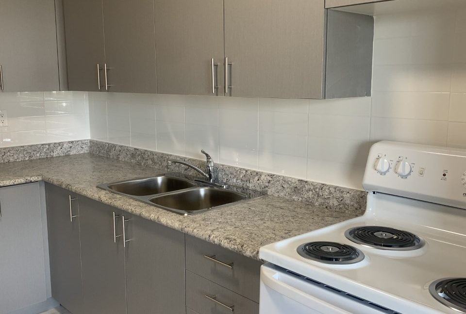 6171 Bathurst St - Photo 5 of 12