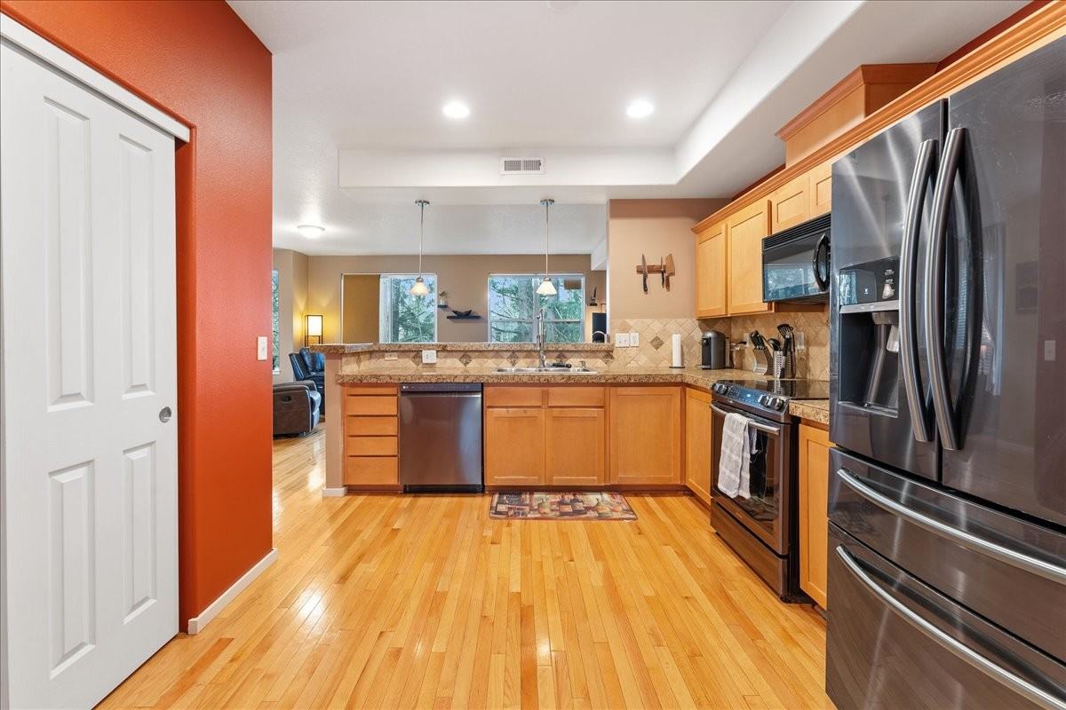 8594 Ne Adlington St #1 - Photo 6 of 27