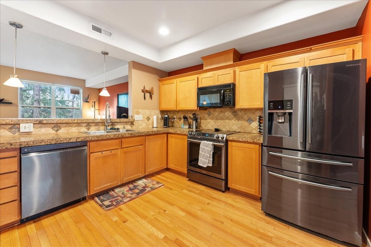 8594 Ne Adlington St #1 - Photo 7 of 27