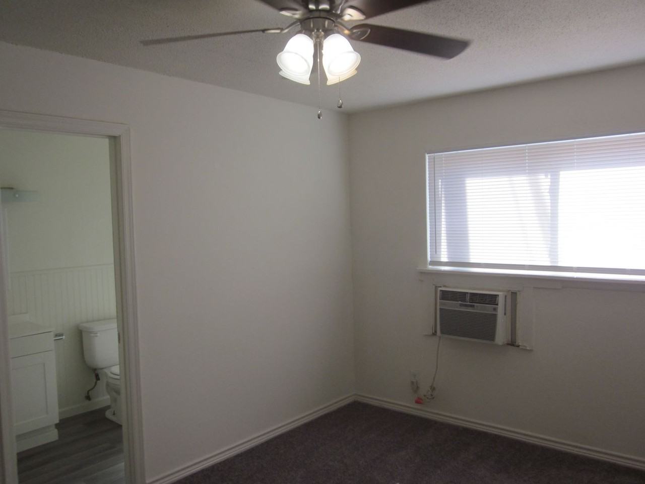 2312 - Photo 4 of 8