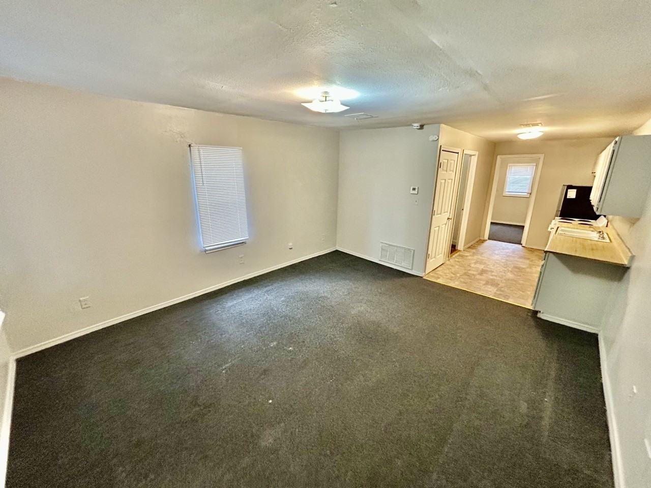 608 W 4th St #1 - Photo 2 of 9