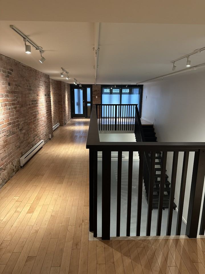 101 101, 53 West Hastings Street #101