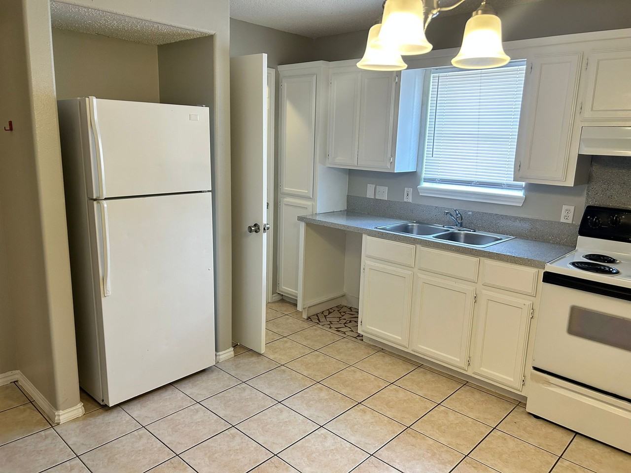 2302 W Elisa Ln #2302-07 - Photo 4 of 10
