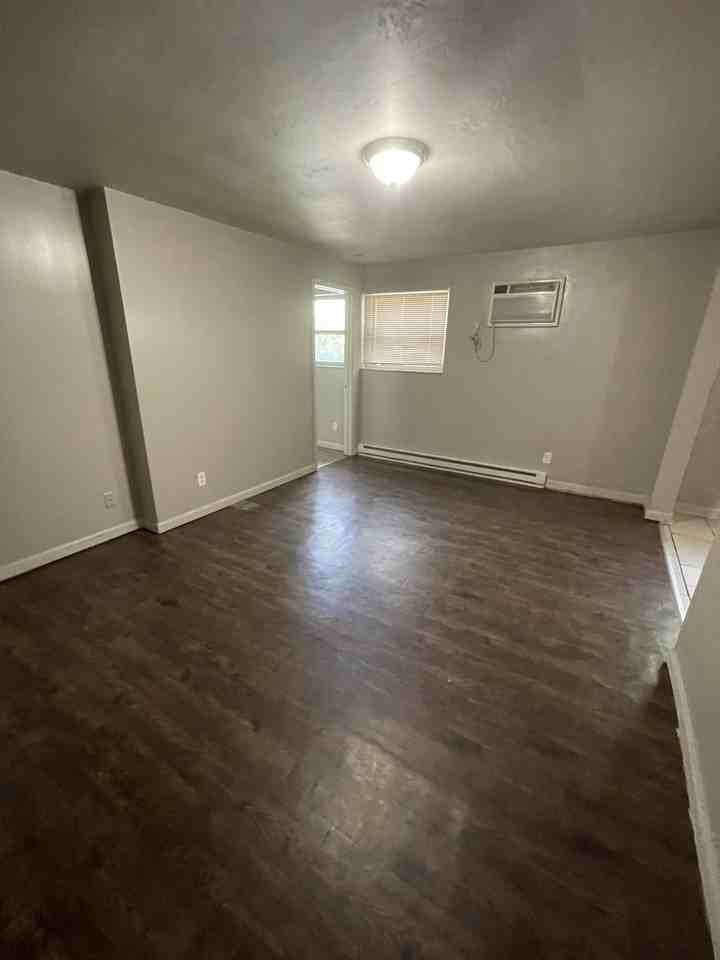 3340 Stathem AvenueUnit 1 #3340-1 - Photo 2 of 5