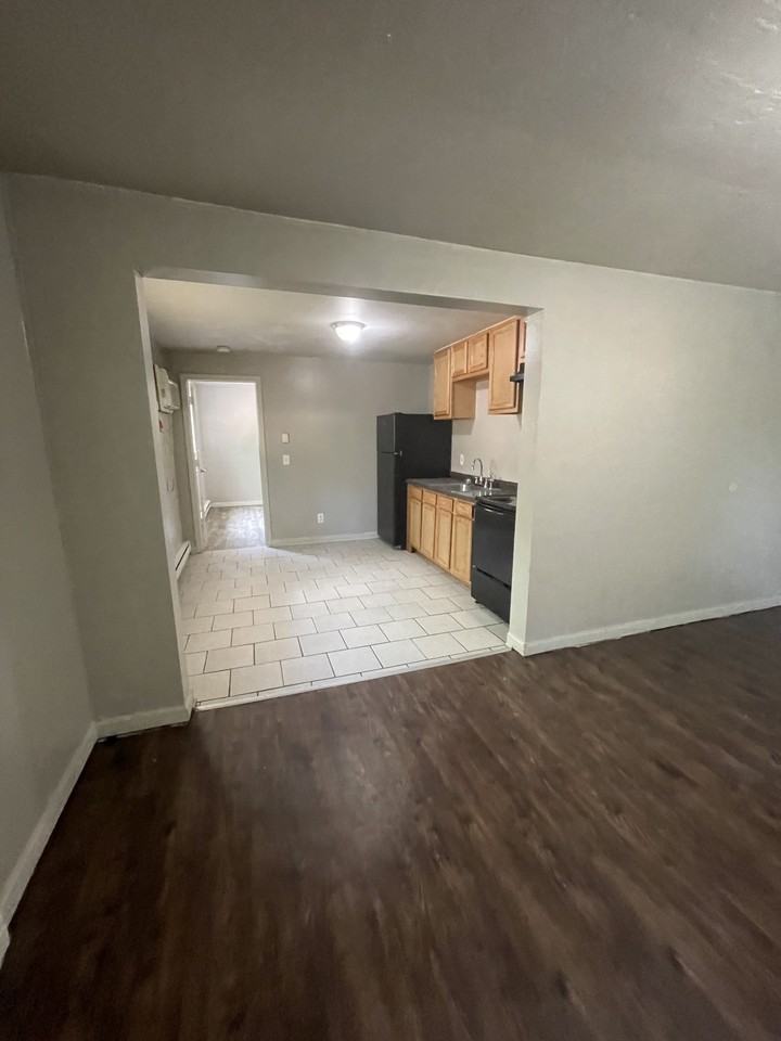 3340 Stathem AvenueUnit 1 #3340-1 - Photo 5 of 5