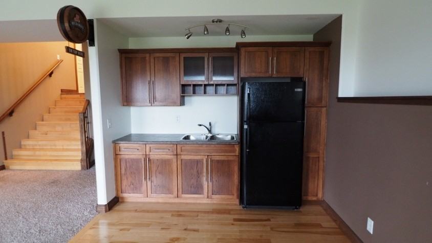 EXECUTIVE 5 BEDROOM HOME IN LACOMBE! - Photo 6 of 9