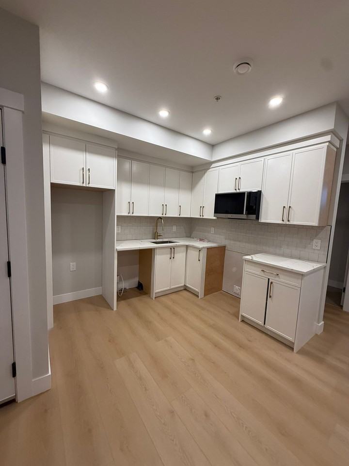 Basement - Photo 5 of 15