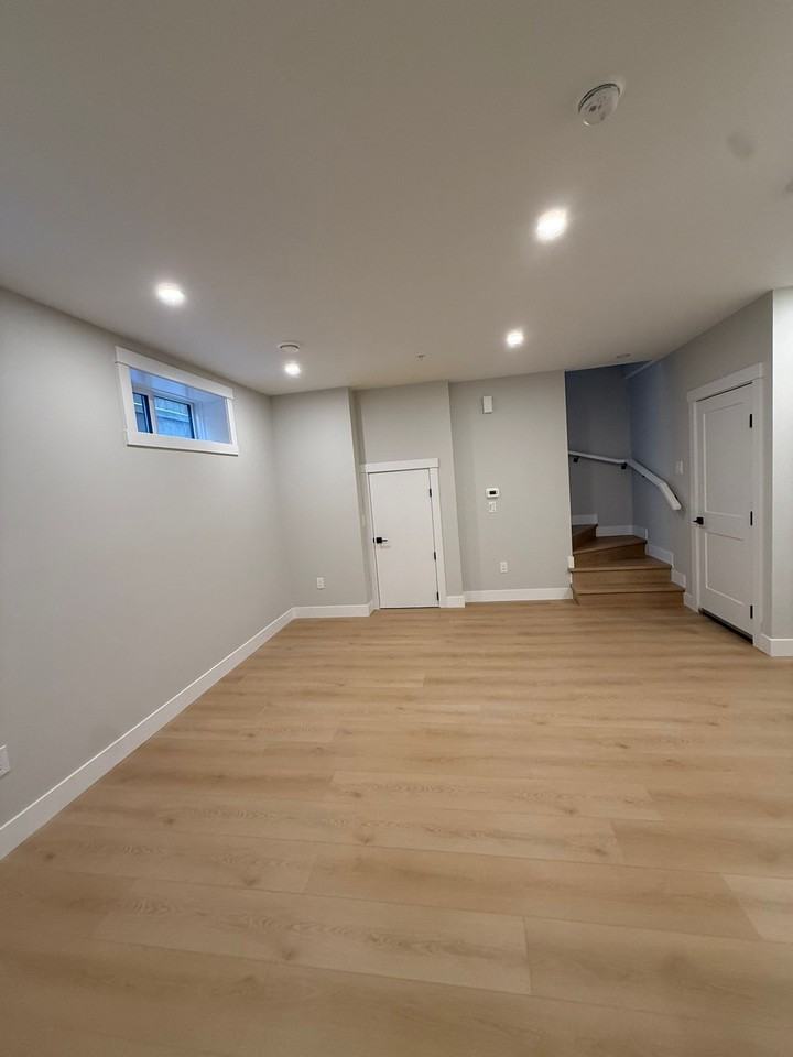 Basement - Photo 7 of 15