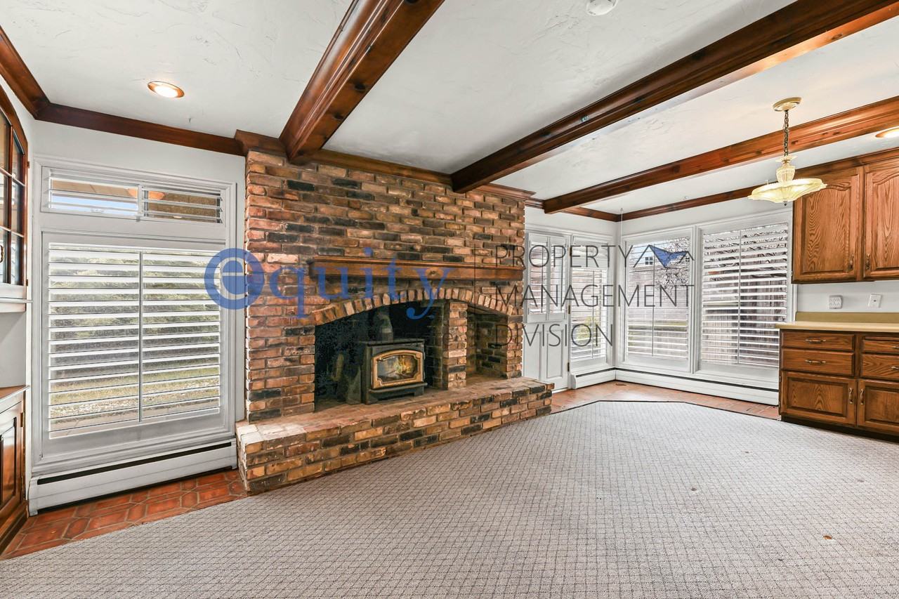 1941 E Woodside Dr #1 - Photo 6 of 27