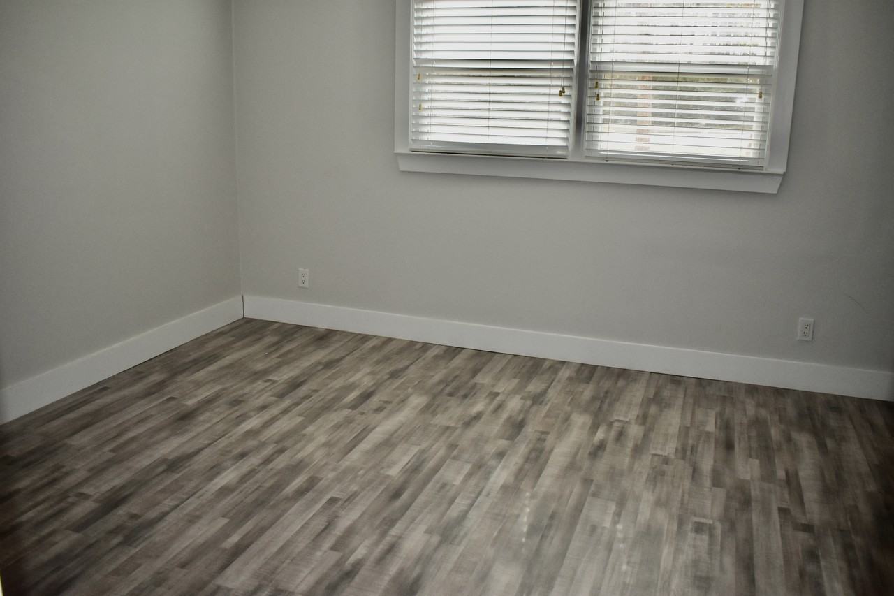 1888B Peeler Rd #2 - Photo 4 of 23