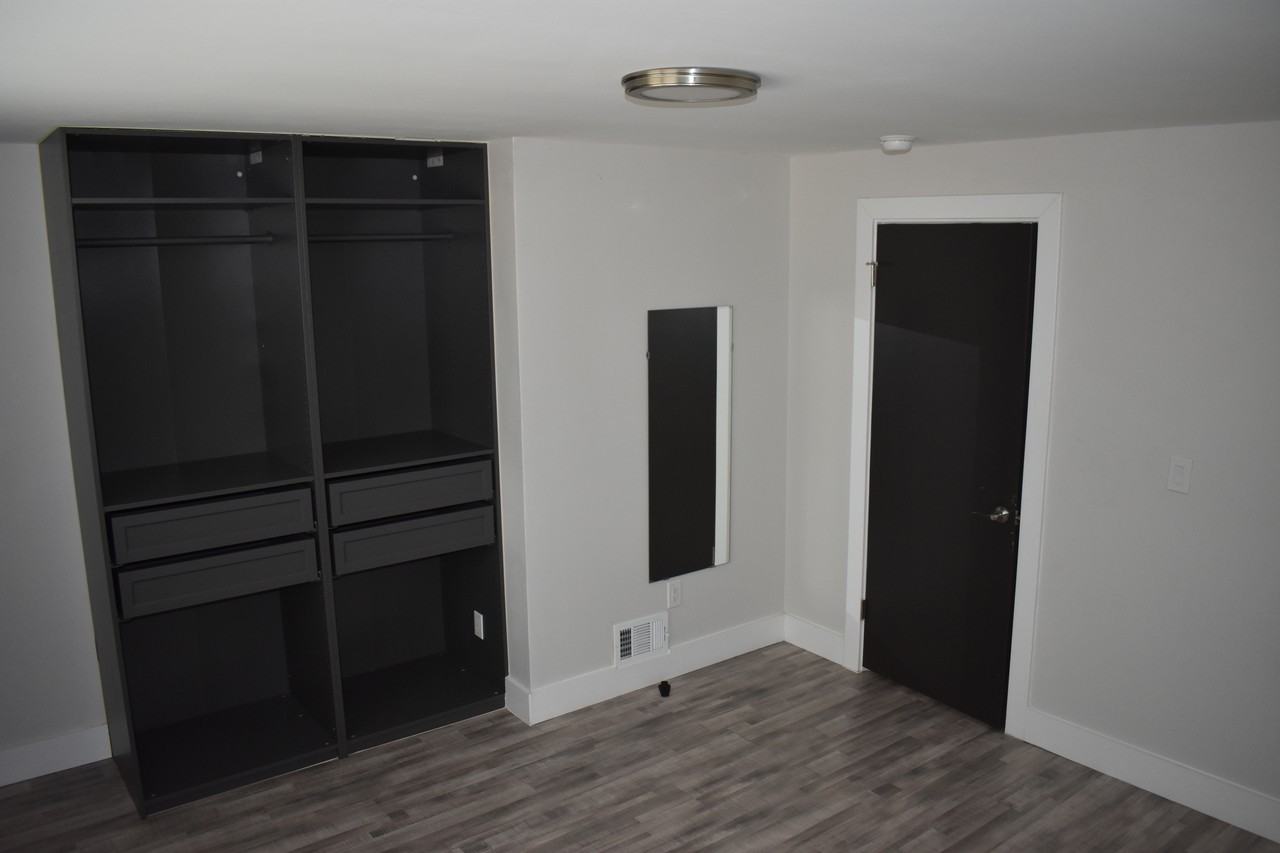 1888B Peeler Rd #2 - Photo 6 of 23