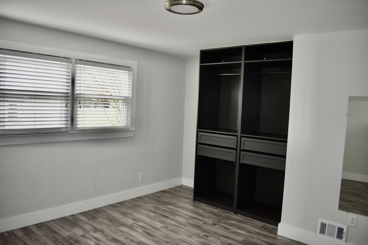 1888B Peeler Rd #2 - Photo 7 of 23