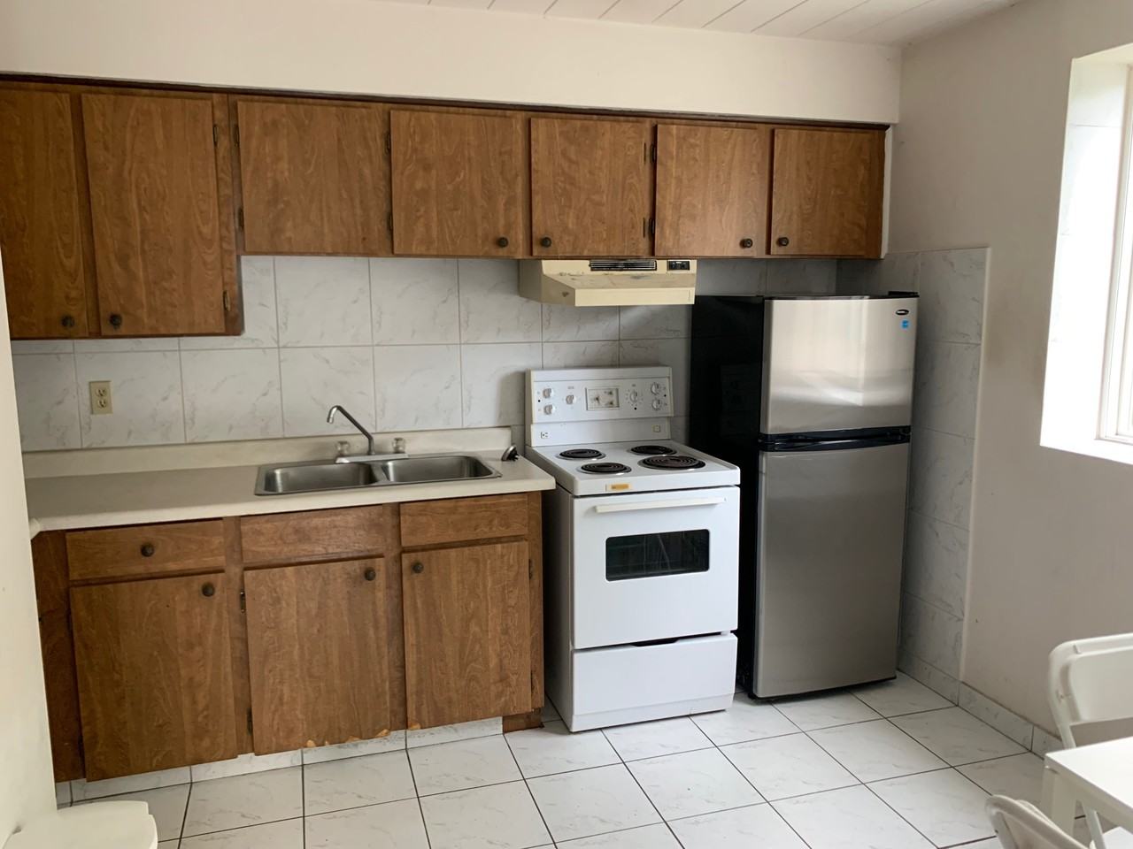 3044 Sandwich St #101 - Photo 6 of 9