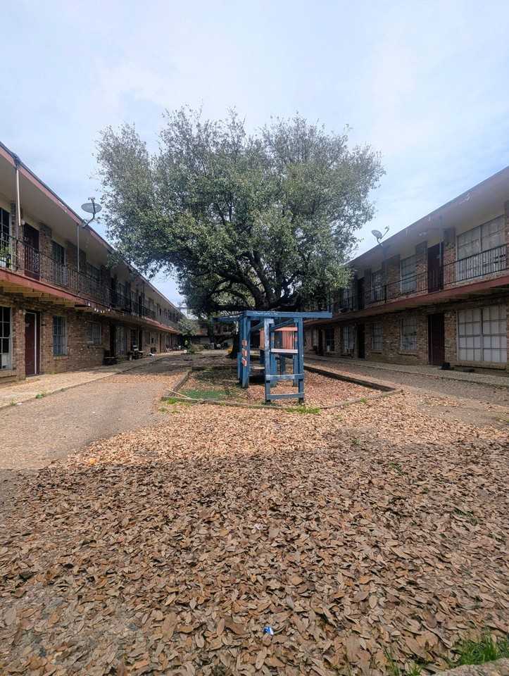 Charming Apartments, All Bills Paid! - Photo 4 of 33