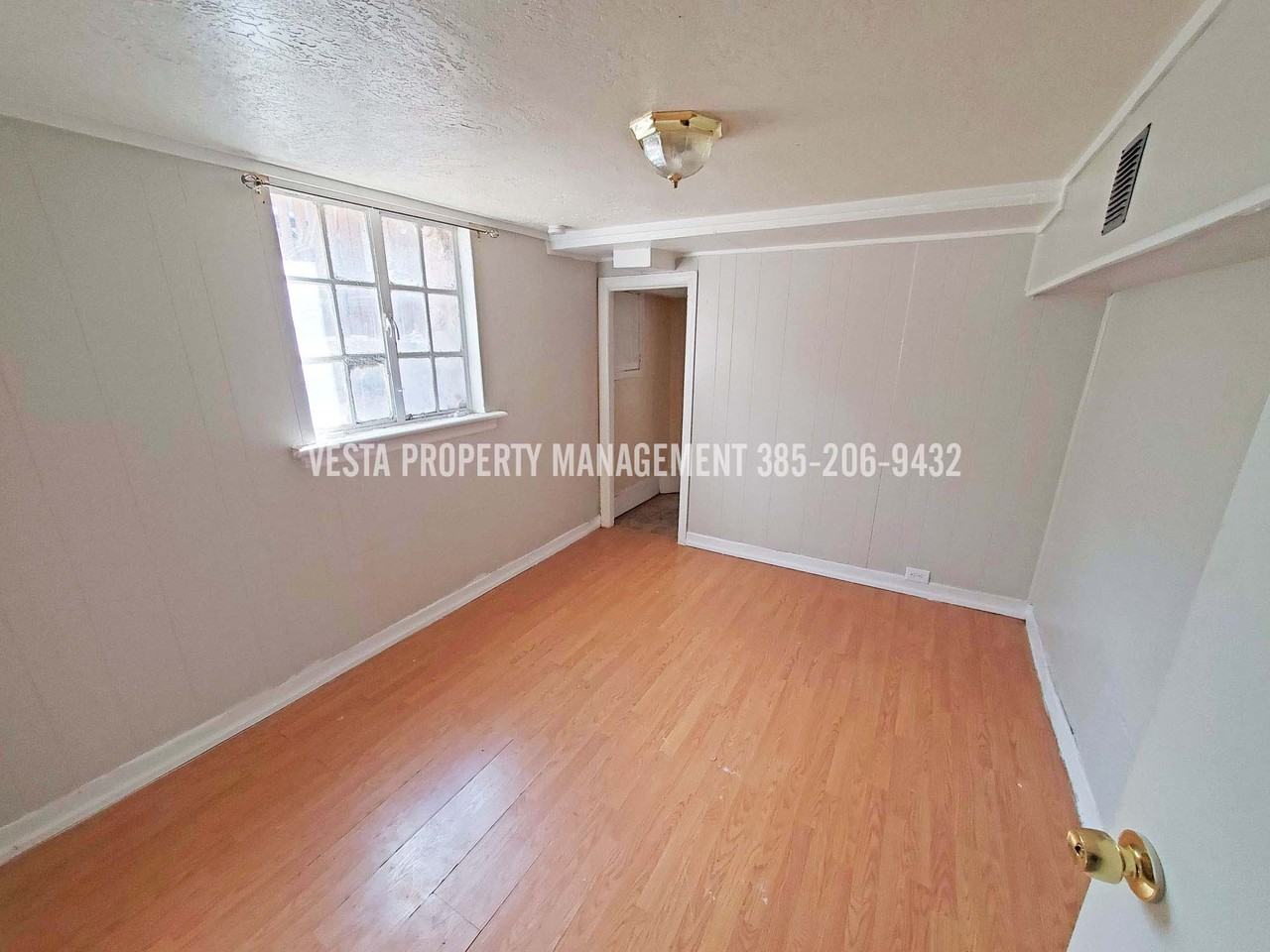 619 20th St #2 - Photo 2 of 22