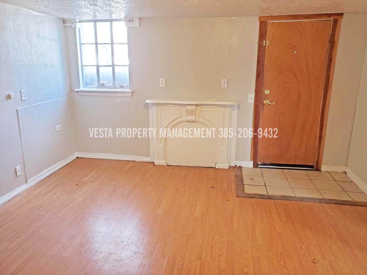 619 20th St #2 - Photo 6 of 22