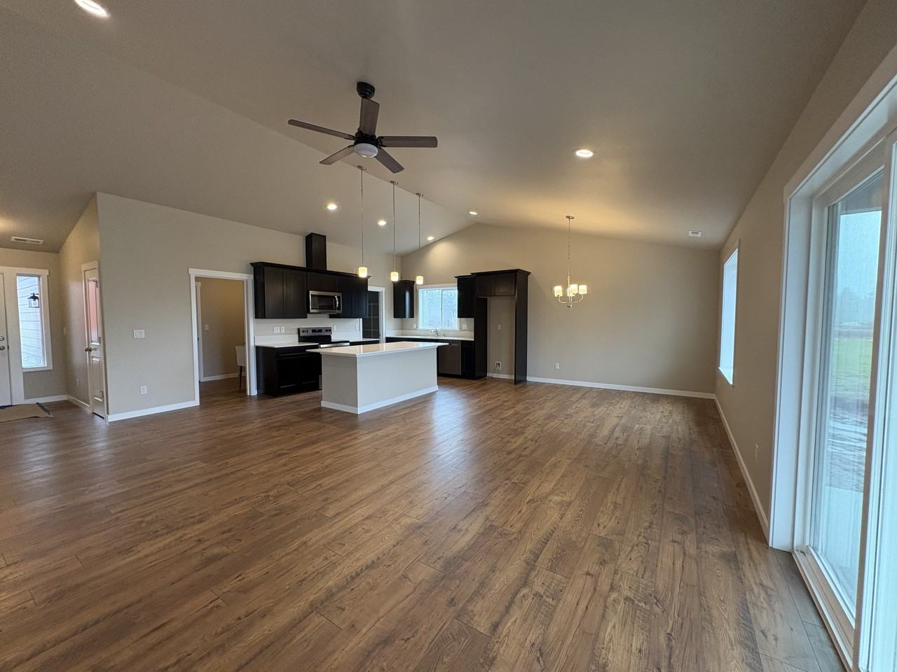 130 W Doggone Ln #1 - Photo 4 of 19