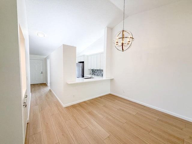 602 Pinecrest Circle #B - Photo 5 of 9