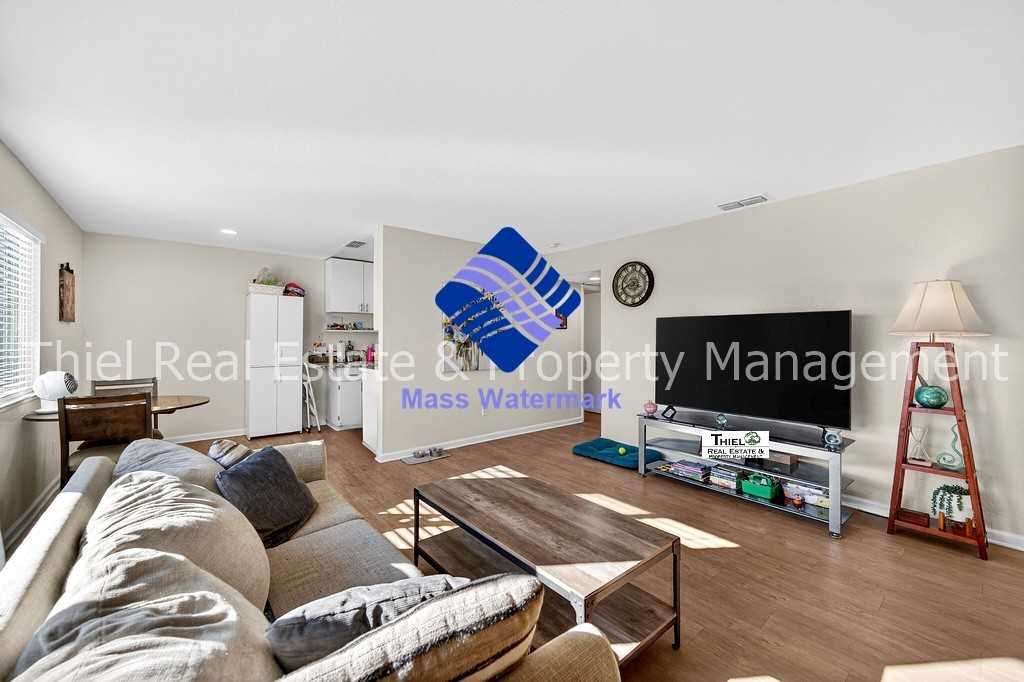 2740 Arcadia Dr #4 - Photo 5 of 14