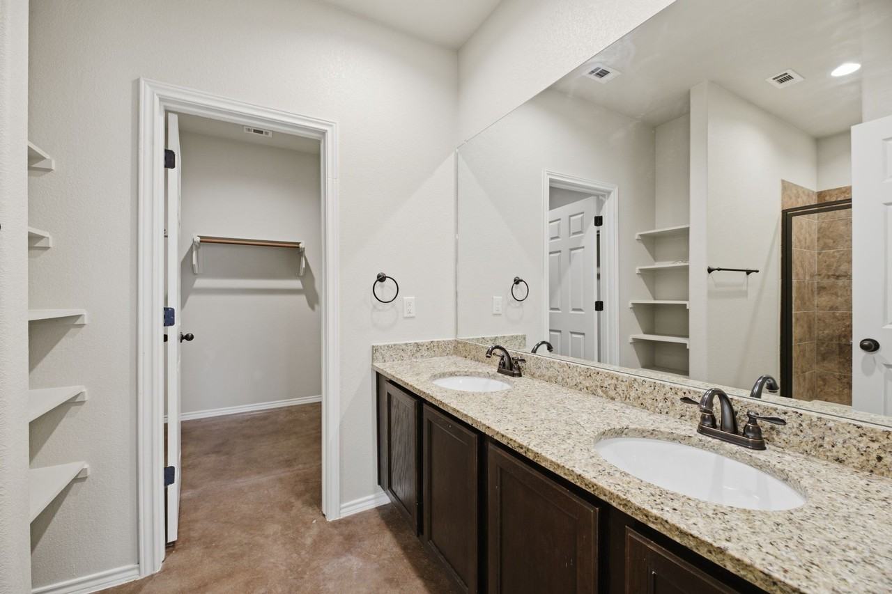 153 Joanne Loop #B - Photo 4 of 17