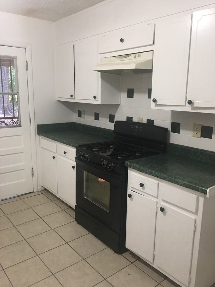 2930 Carriage Ln #1 - Photo 2 of 10