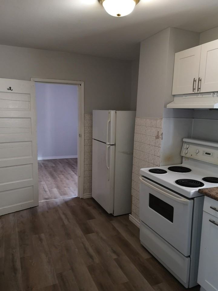 844 B - 844 Home Street #B - Photo 7 of 9