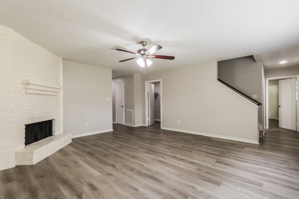 25106 Lynbriar Ln - Photo 4 of 17