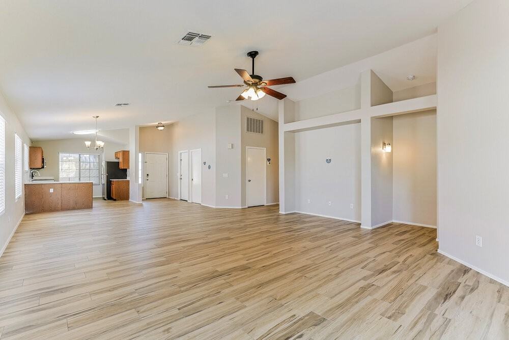 510 N Danyell Dr - Photo 5 of 19