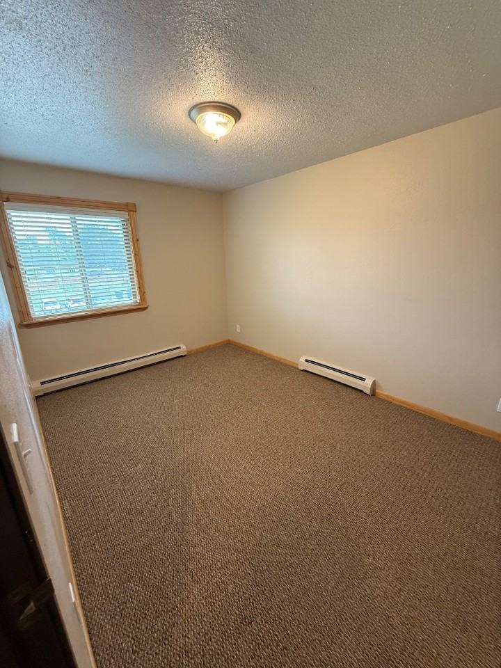 Summit View Apartments - Photo 5 of 7