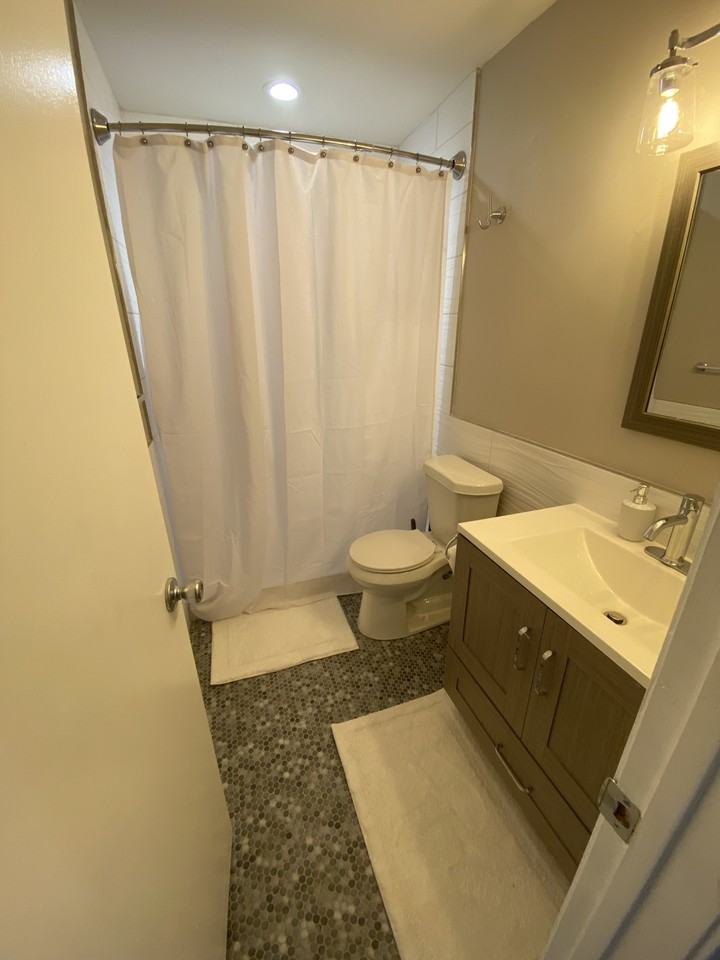 1114 Frame St #6 - Photo 3 of 16