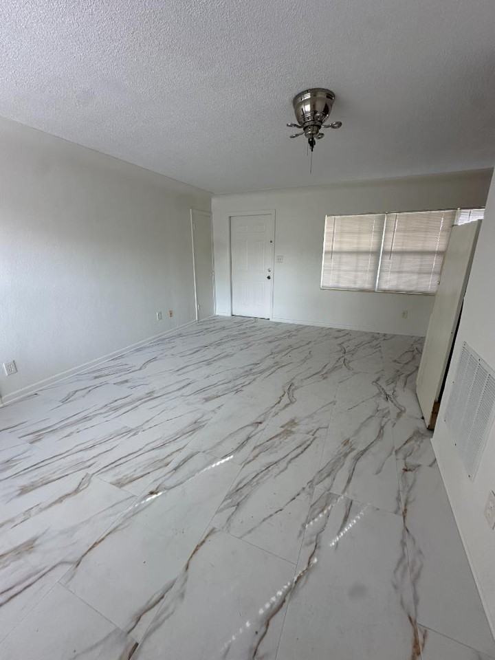 1701 16th St N - Photo 2 of 6