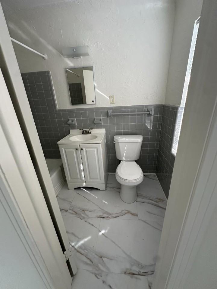 1701 16th St N - Photo 3 of 6