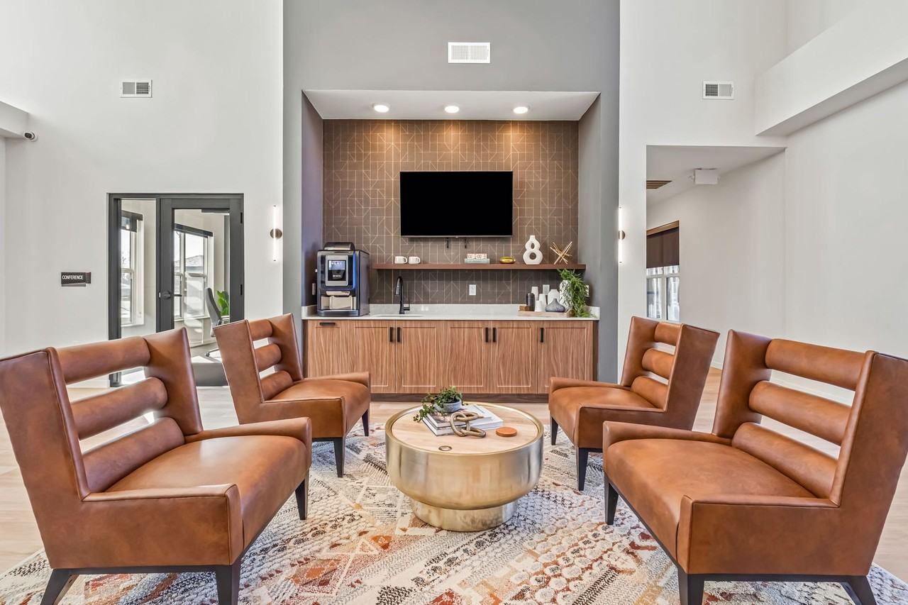 Asher Apartments - Photo 3 of 25