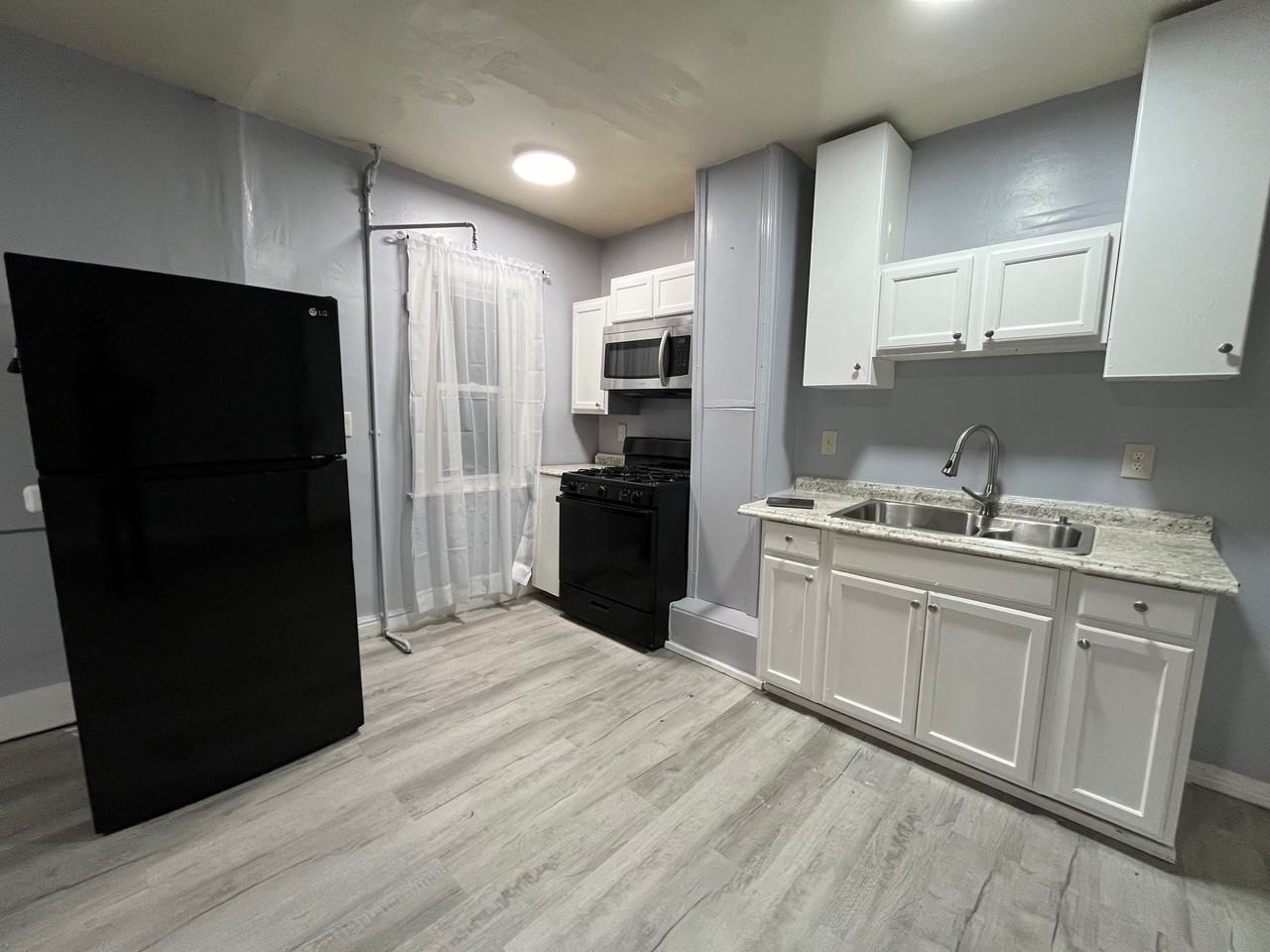65 Drake St #1 - Photo 3 of 22