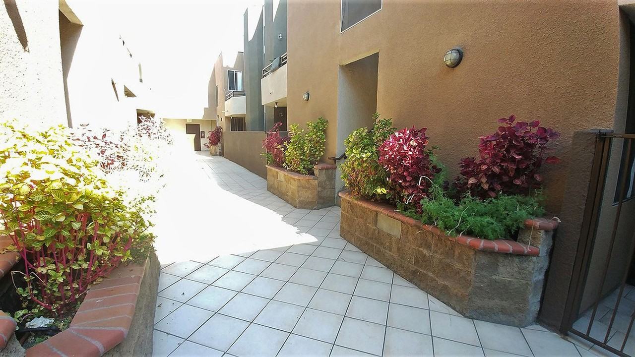 Villa Granada - Photo 3 of 50