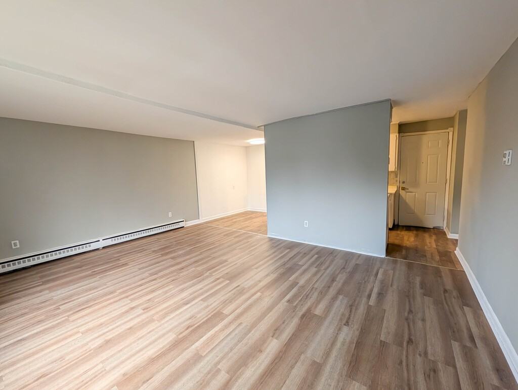 27 Main St - Photo 2 of 18