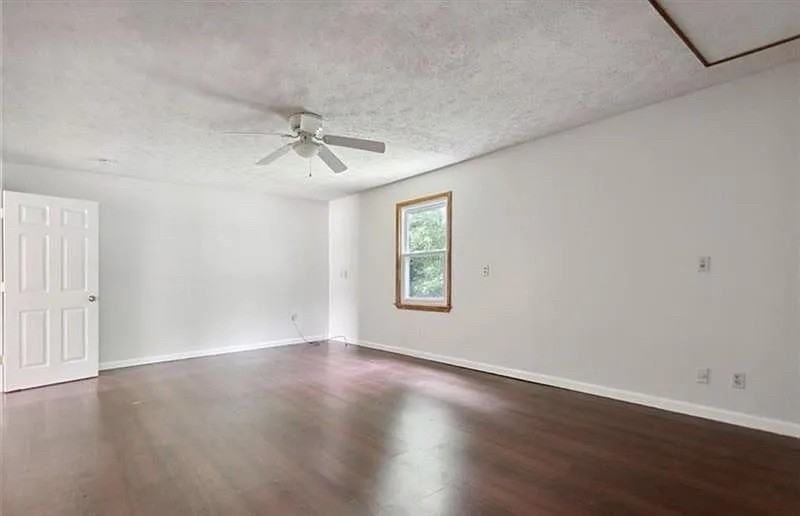 3081 Brooks Dr - Photo 7 of 11