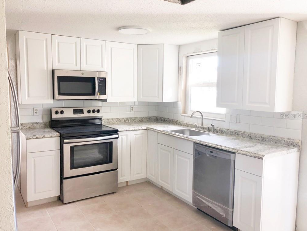 7224 Potomac Dr #1 - Photo 4 of 18