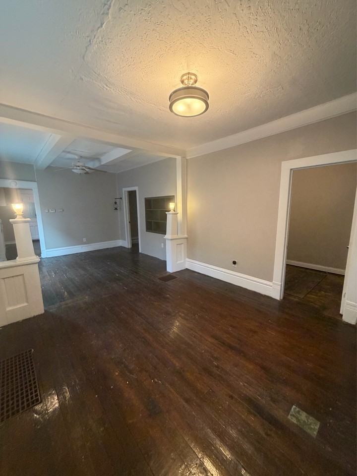 134 Perry St #1 - Photo 5 of 22