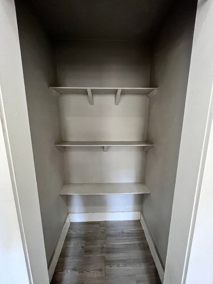 1318 Willow #2 - Photo 3 of 8