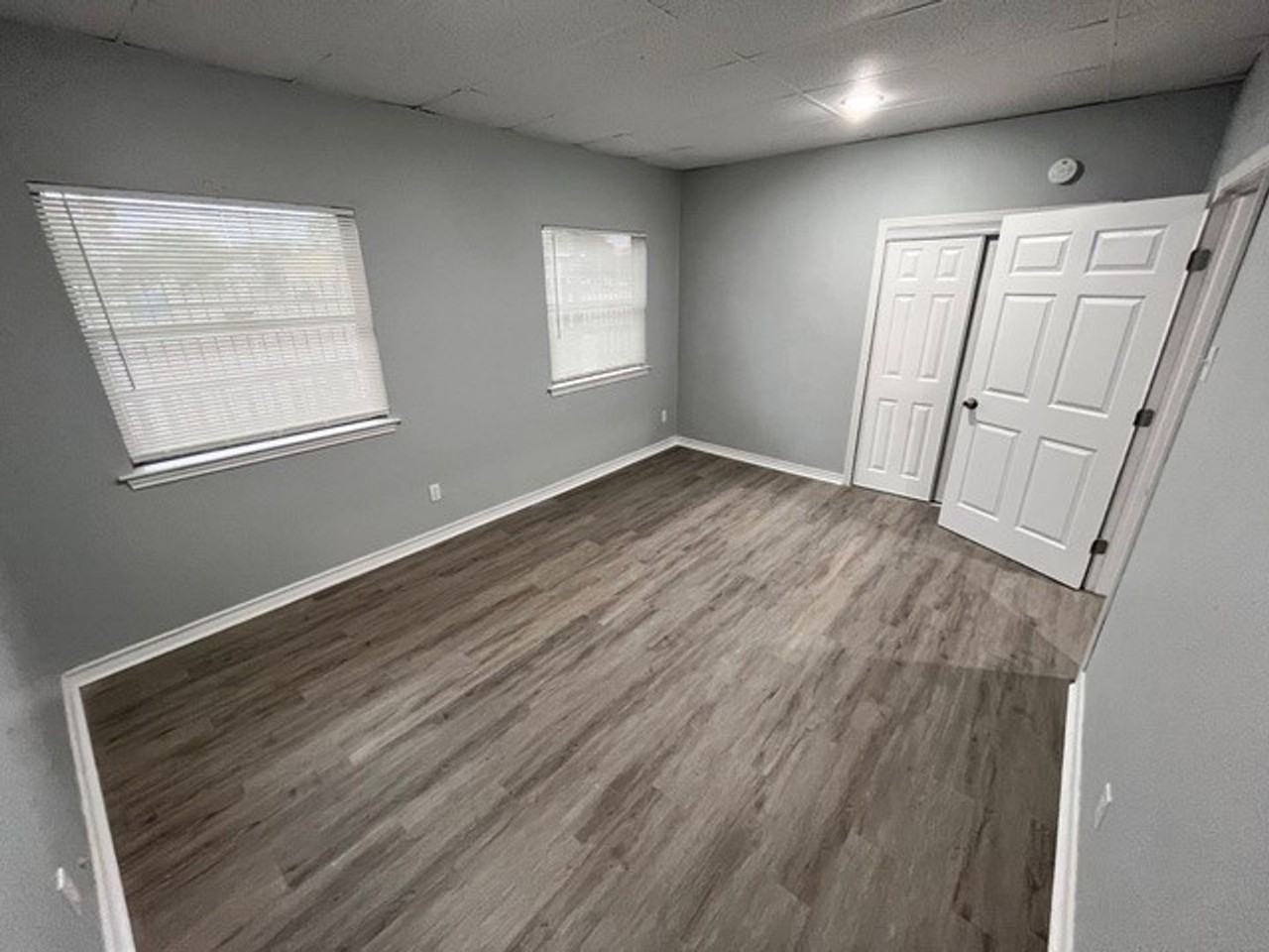 1105 New Laredo Hwy #100A - Photo 4 of 4