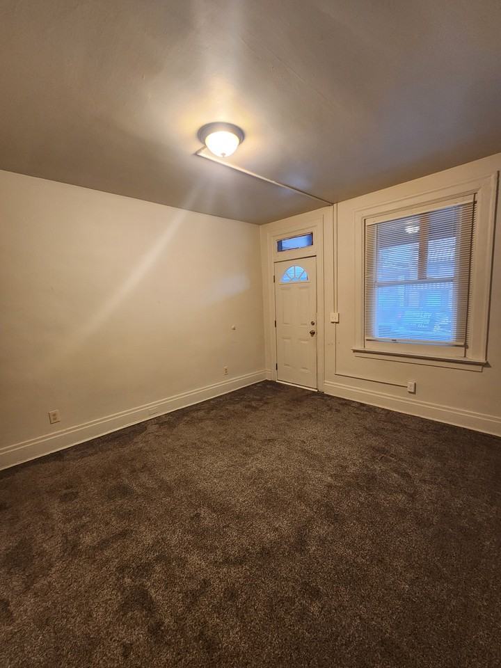 7311 Burton StreetFront - Photo 5 of 30