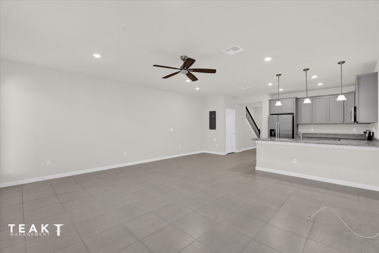 10877 Wooded Acre Aly - Photo 3 of 33