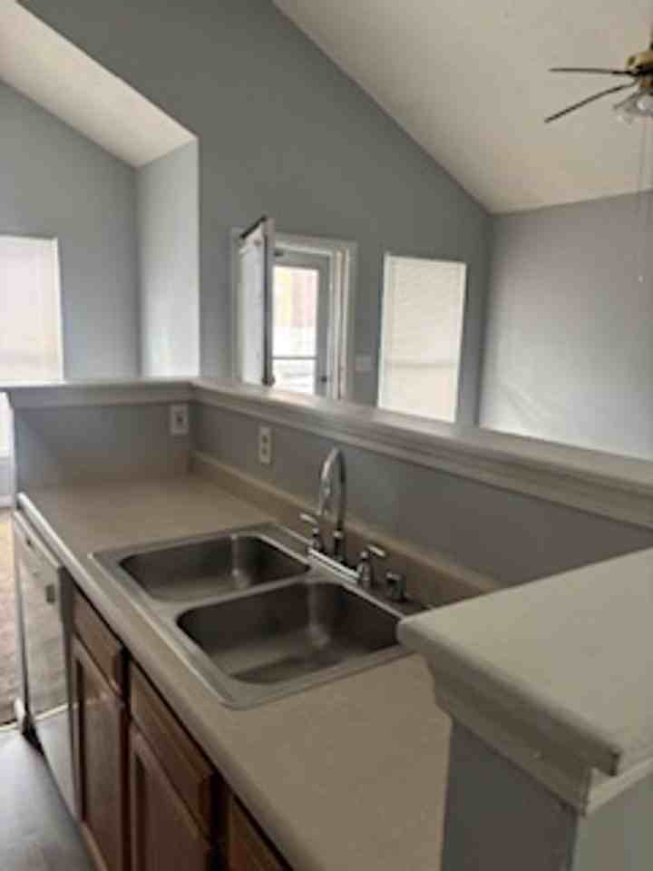 331N N 25th St - Photo 4 of 15